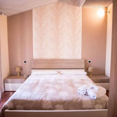 לונאטו Hotel Lonatino מראה חיצוני תמונה
