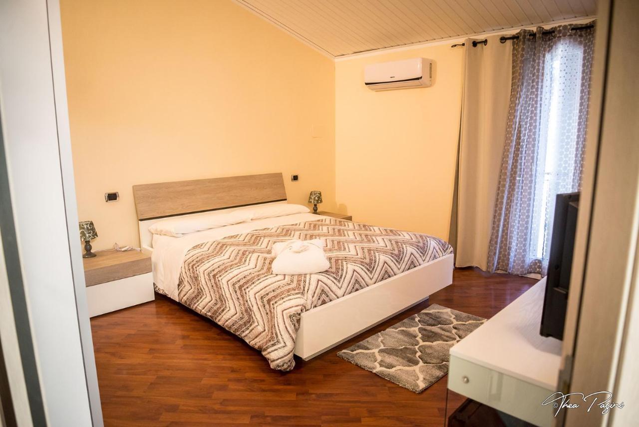 לונאטו Hotel Lonatino מראה חיצוני תמונה