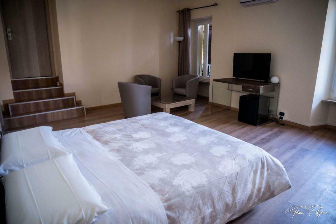 לונאטו Hotel Lonatino מראה חיצוני תמונה