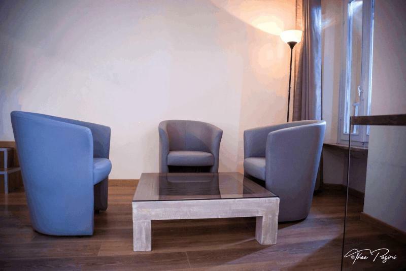לונאטו Hotel Lonatino מראה חיצוני תמונה